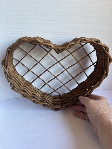 Heart wicker wall - wicker, basket