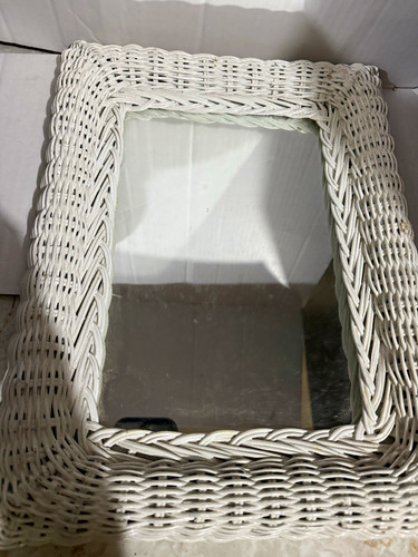 Vintage white wicker wall - white,